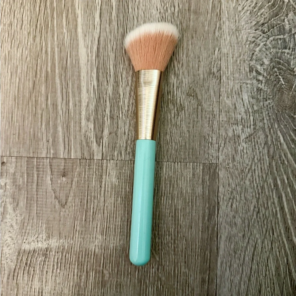 Sweed Beauty Angled Blush Brush